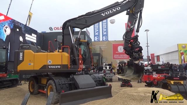 VOLVO EW180E Demostration At BAUMA 2022 With OILQUICK #volvoexcavator #bauma2022 #heavyequipment