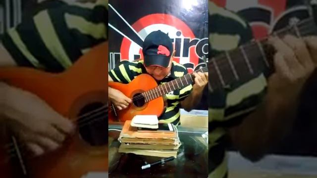 Pepe Maeda interpreta el Vals Inédito de Luis Abelardo Takahashi Núñez, su tío por línea materna. D смотреть онлайн