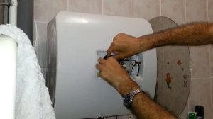 Водонагреватель Ariston на 30 литров причина протечки