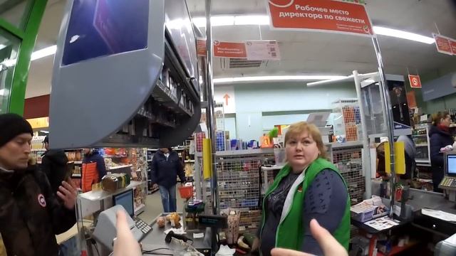 БОРЗЫЕ ПРОДАВЦЫ ОТКАЗАЛИСЬ ВОЗВРАЩАТЬ ДЕНЬГИ ЗА ПРОСРОЧЕННЫЙ ТОРТ В ПЯТЁРОЧКЕ, НО НЕ НА ТОГО НАПАЛИ смотреть онлайн