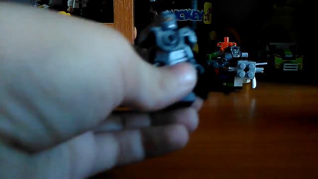 Делаю мини фигурку Лего [титановово рыцаря] смотреть онлайн