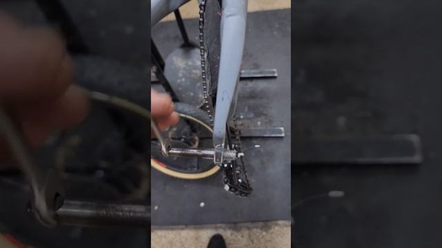 Não sabe montar o câmbio e estragou a rosca da gancheira #shimano #shimanomtb #bike #mtb смотреть онлайн