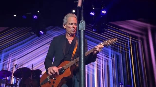 Fleetwood Mac - "Think About Me" Live in Sydney October 22, 2015 (1st time live since 1980) смотреть онлайн