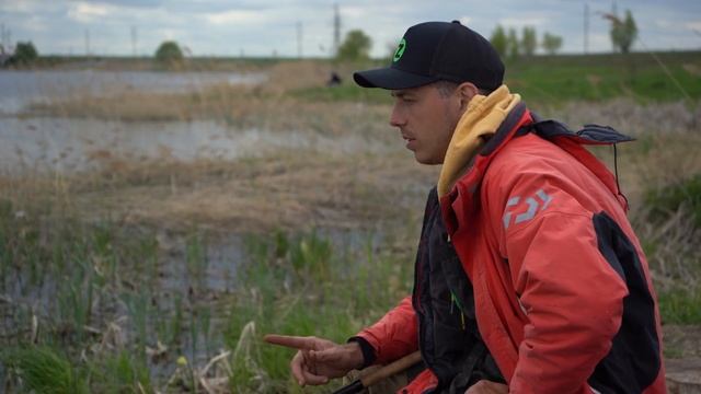 Фидерная ловля на реке Проня / Рыбалка весной / Fros Fishing смотреть онлайн