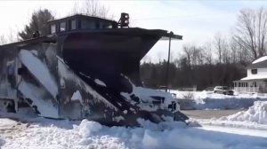 Уборка снега поездом  Красивое зрелище