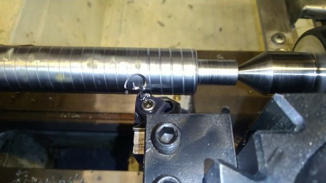 WM210V # 11.1 нарезание М18х4(Р2) двухзаходной резьбы