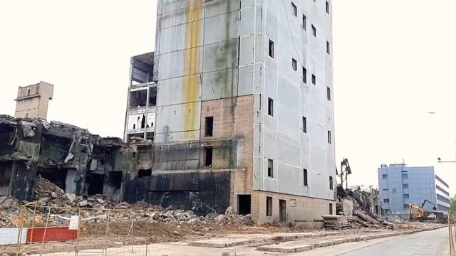 Металлургический завод "Серп и Молот". 8 мая 2022 года. смотреть онлайн