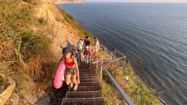 #Анапа 300 ступеней! Как спуститься к морю? смотреть онлайн