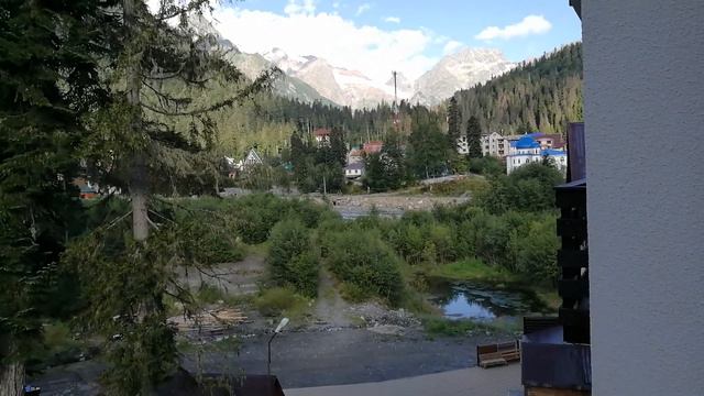 Вид из окна второй комнаты смотреть онлайн