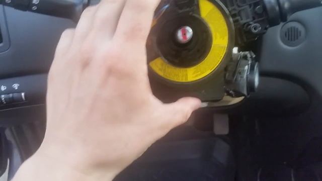 Замена подрулевого шлейфа KIA Ceed ED 2010 смотреть онлайн