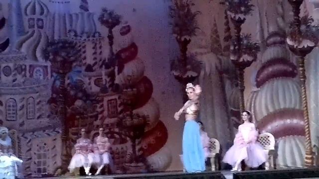 Восточный танец из балета "Щелкунчик". смотреть онлайн