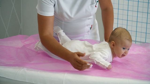Как укладывать малыша на животик - Галина Игнатьева смотреть онлайн