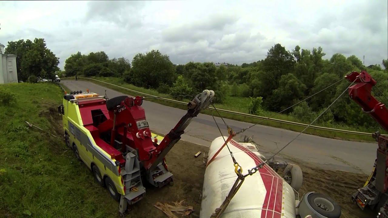 Грузовой эвакуатор,постановка на колеса груженого цементовоза смотреть онлайн