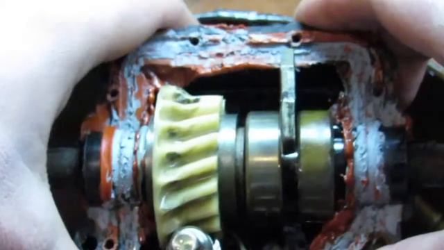 Обзор газонокосилки Oleo-Mac. Часть 1. смотреть онлайн