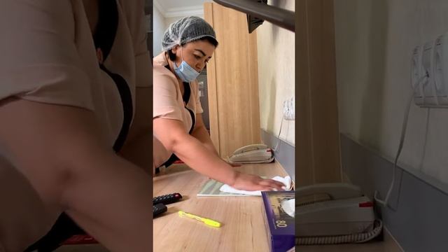 Уборка гостиничного номера смотреть онлайн