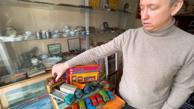 Масштабные МОДЕЛИ 1:43. МАШИНКИ СССР. Советские ИГРУШКИ. Обзор коллекции | Про Антиквариат смотреть онлайн
