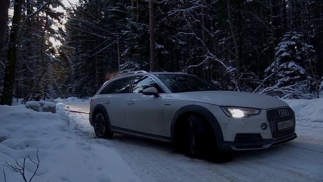 Очередной идиотизм на Audi A4 B9 Allroad и 30 сек догонялок с RS4 B8