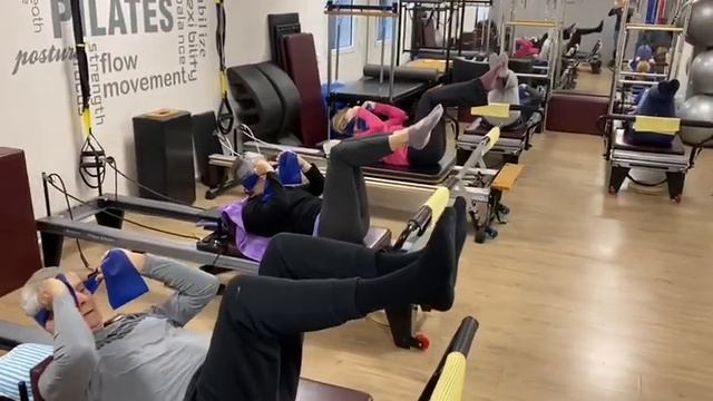 סטודיו לפילאטיס מכשירים ויוגה ברעננה Anastasiya yoga & pilates www.anastasiyapilates.co.il смотреть онлайн