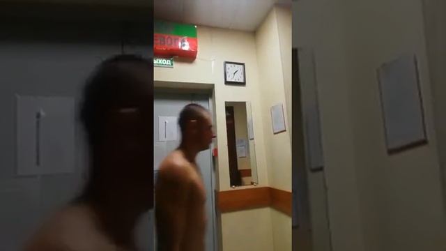 19-летний солдат не умеет определять время по стрелкам. смотреть онлайн