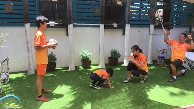 FAMILY FUN FOOTBALL GAMES BY FUTBOL FUNATICS | QUARANTINE EDITION | Episode 2 смотреть онлайн