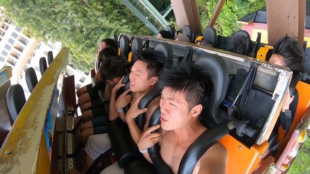 Sunway Lagoon Water Theme Park - Pirate's Revenge and Vuvuzela смотреть онлайн