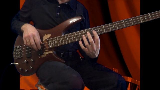 Как играть "Ну погоди!" на бас гитаре. Разбор. смотреть онлайн