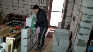 Межкомнатные перегородки из газобетона и хитрые дверные перемычки, своими руками. Апрель 2021 год.