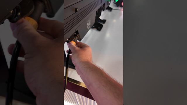 световой прибор на аккумуляторах для интерьерного освещения laserfx.ru смотреть онлайн