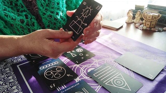 [ГАДАНИЕ НЕБЕСНЫЕ ЗНАКИ] Что происходит между женщиной и мужчиной смотреть онлайн