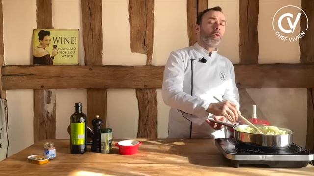 Вкуснейший луковый пирог из Прованса. ПИССАЛАДЬЕР. Попробуйте юг Франции на вкус смотреть онлайн