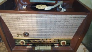 "О моё солнце" - Робертино Лоретти  на радиоле "SAKTA"