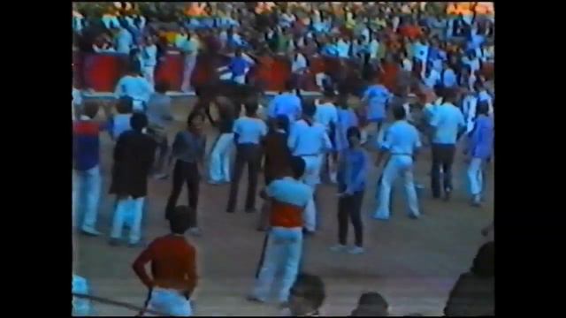 Profesor Mercury - Toro Poetico. Oda al torero Espartaco. смотреть онлайн