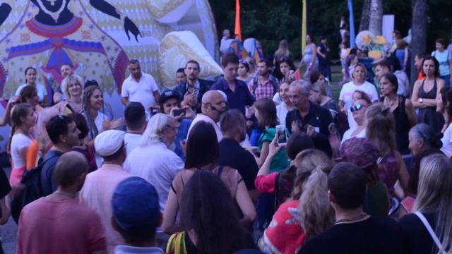 День Индии (10.08.18): мантра-медитация с Авадхут Махараджем смотреть онлайн