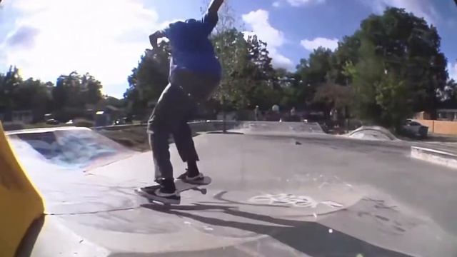Panasonic AG-HMC150 Opteka 3:4 Skate Test Video смотреть онлайн