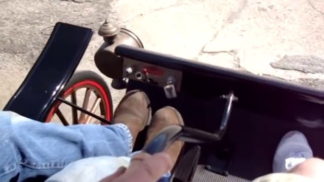 1903 Oldsmobile Surrey Runabout ACTION смотреть онлайн