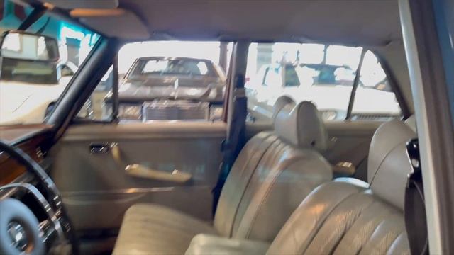 1972 Mercedes Benz 280SE 4.5 Walk Around смотреть онлайн
