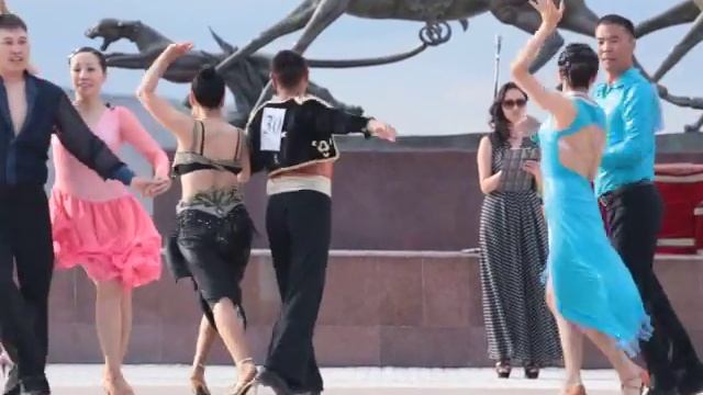 вот еще зажигательные моменты с битвы медиков в Туве смотреть онлайн