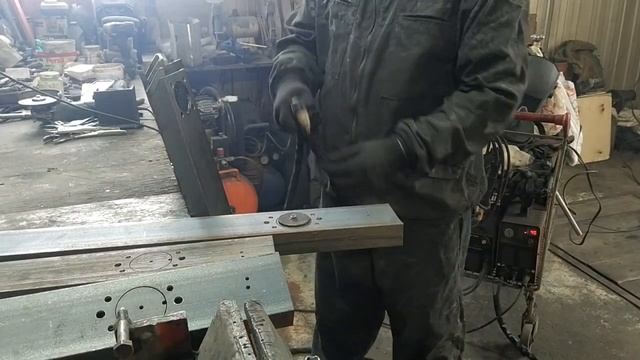 Делаю отверстия плазморезом.mp4 смотреть онлайн