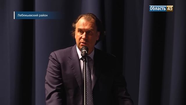 Сергей Лисовский в рамках рабочей поездки посетил Лебяжьевский район смотреть онлайн