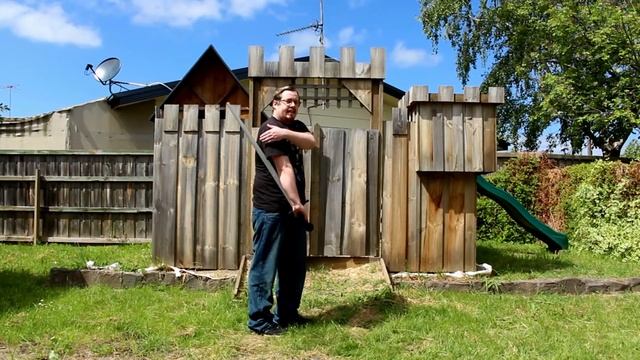 How to spin / twirl / flourish a sword смотреть онлайн
