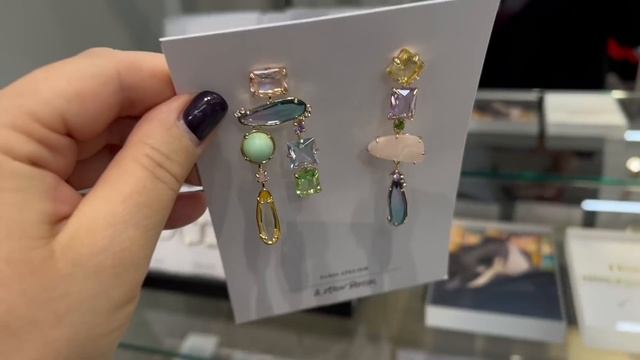 Замерзла, согрелась, пальто, шубы - влог на Петроградской, новинки COS, & Other Stories смотреть онлайн