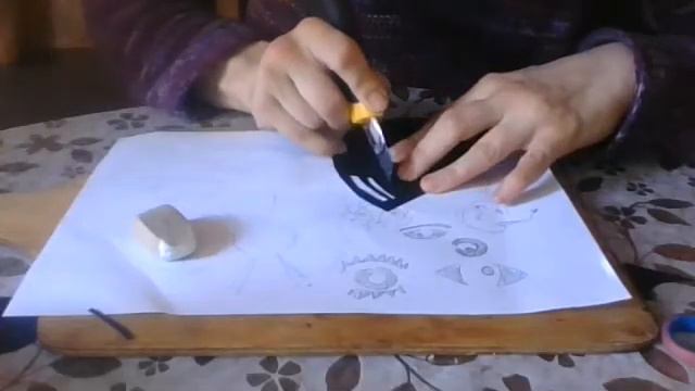 Театр теней, делаем простую шарнирную куклу с Сашей Питкевич смотреть онлайн