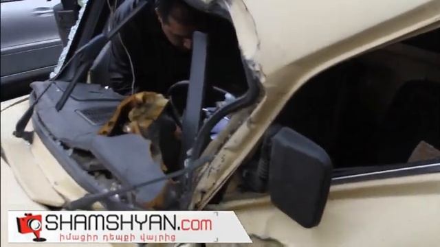 Շղթայական ավտովթար Երևանում. բախվել են Peugeot-ն, Kia-ն և Иж-ը, վերջինս բախվել է էլեկտրասյանը смотреть онлайн