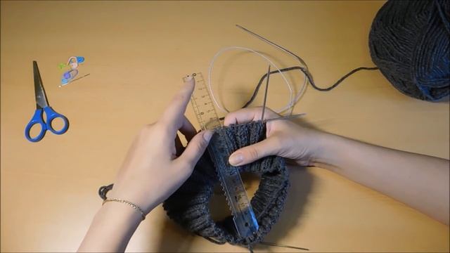 Демисезонная мужская шапка "шестиклинка" спицами. Мастер-класс. смотреть онлайн