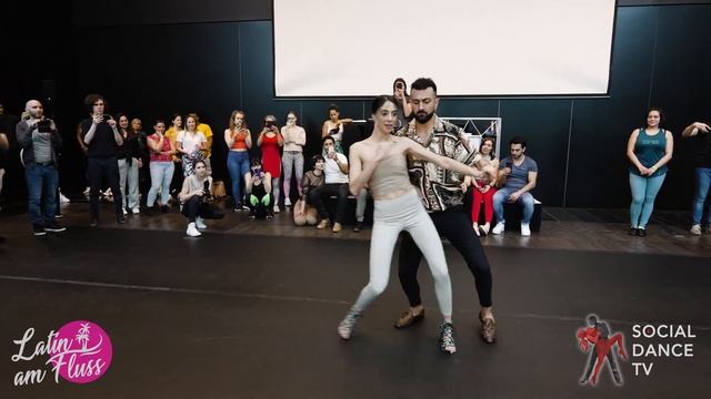 Paz & Daniel - bachata workshop | Latin am Fluss Festival 2022 (Vienna, Austria) смотреть онлайн