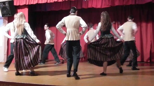 Танец 12-х классов. Liaudies Šokis. смотреть онлайн