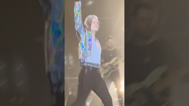 Вариации на тему... SHAMAN (автор ролика Е.Журавлëва) смотреть онлайн