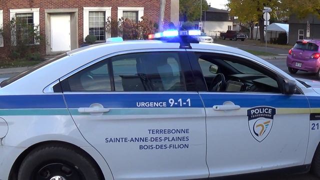 Service de police Ville de Terrebonne (Ford Taurus interceptor) смотреть онлайн