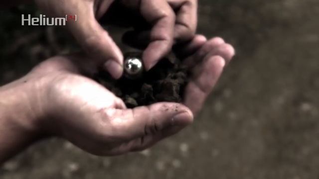 Descubren figuras humano-reptil de hace 17,000 años con esferas de cromo perfectas en su interior смотреть онлайн