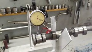 Проверка распредвалов на биение, допуск по размерам.